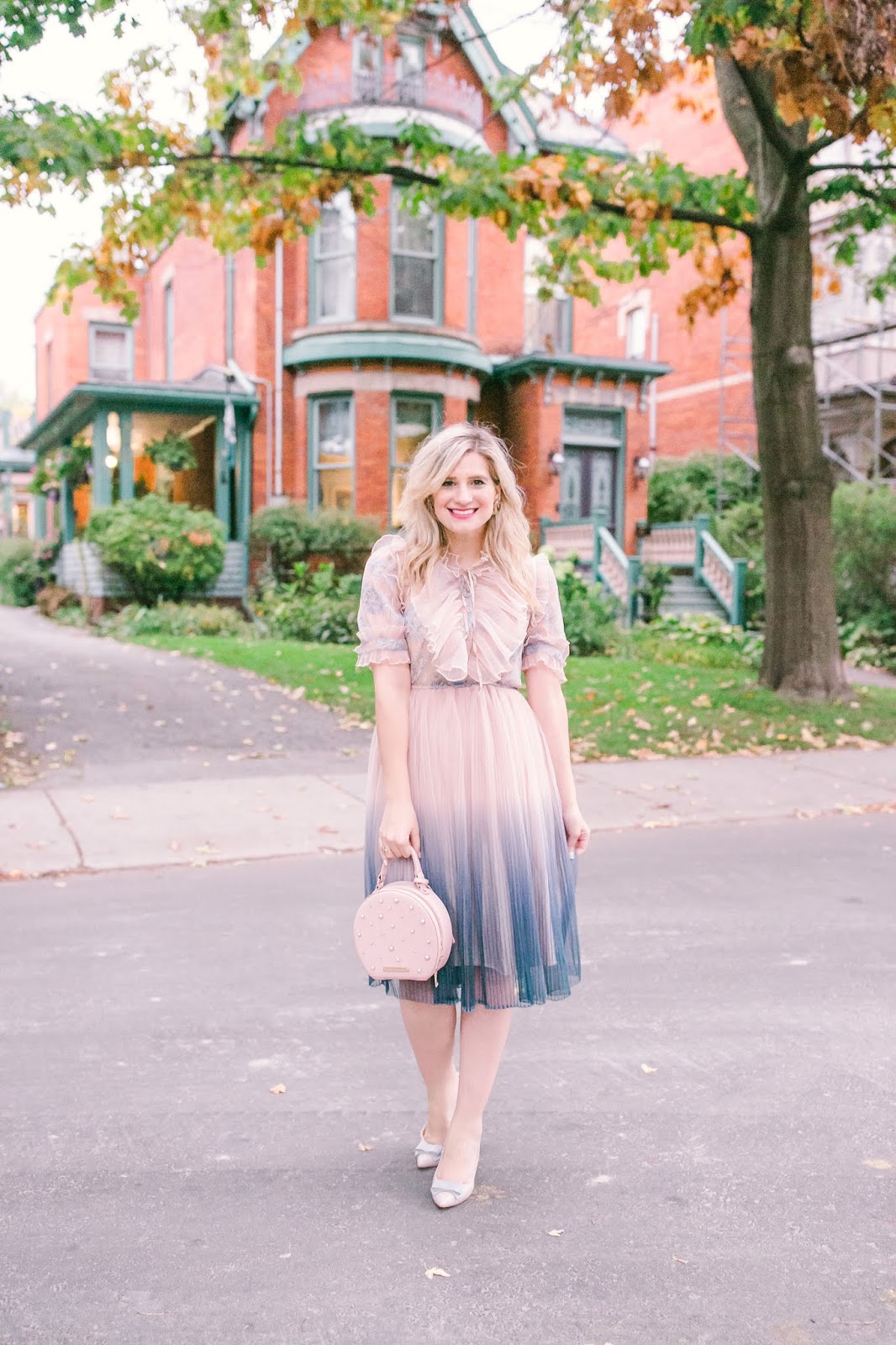 What To Wear To a Fall Engagement Party as a Guest Bijuleni